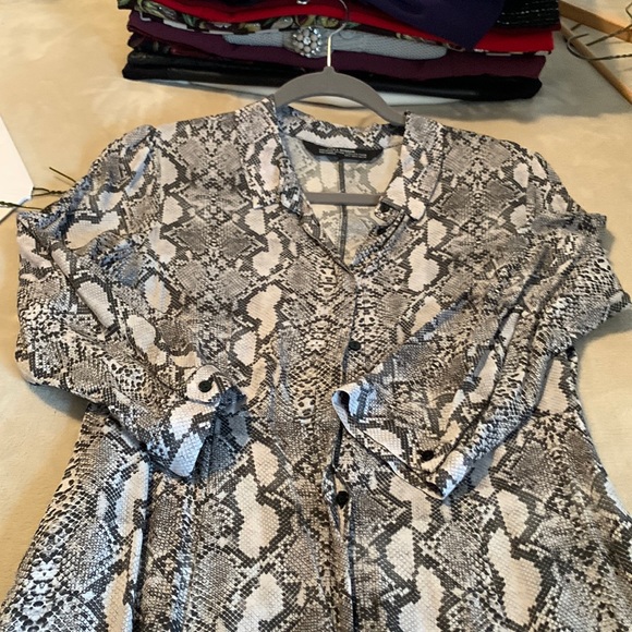 Grey python print maxi dress from Zara. Very good condition. Lovely. - Picture 1 of 4